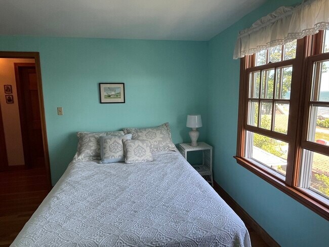 Building Photo - 3 Sagamore Rd