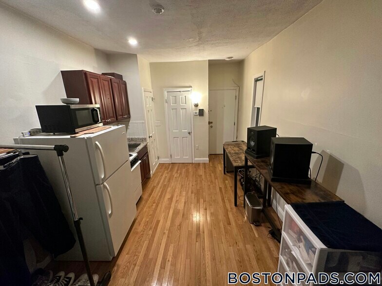 Building Photo - 49 S Huntington Ave