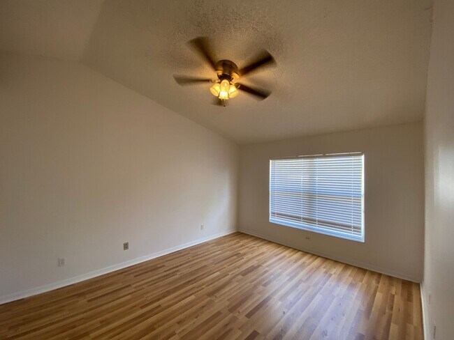 Building Photo - 15327 Lafite Ln