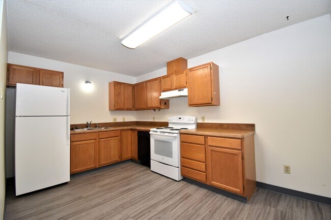 Building Photo - 2BR/1Ba, close to 7th Street, food truck c...