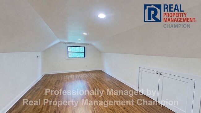 Building Photo - 213 Saps Rd