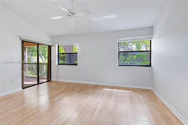 Building Photo - 104 NW 98th Terrace