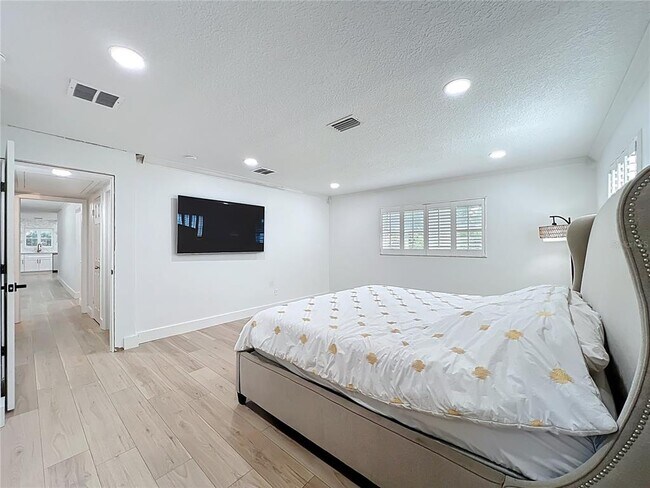 Building Photo - 4611 Cranston Pl