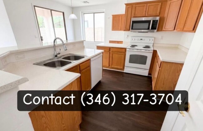 Building Photo - 14109 W Windrose Dr