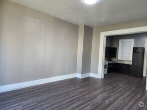 Building Photo - Newly updated duplex