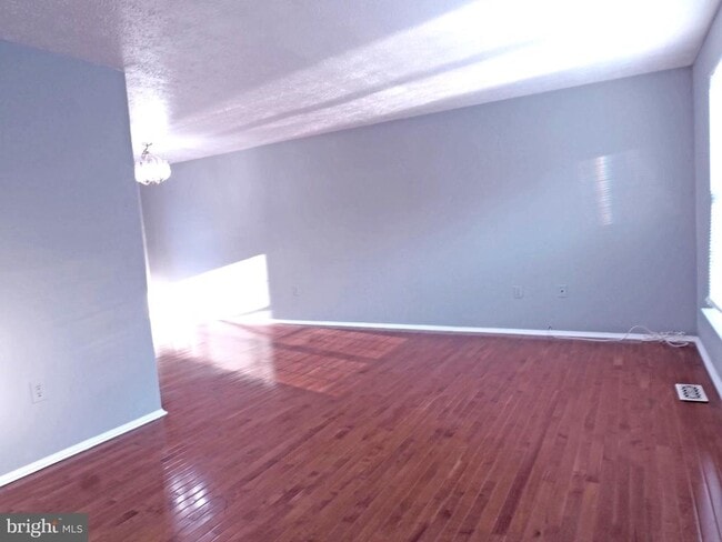 Building Photo - 12500 Sturdee Dr