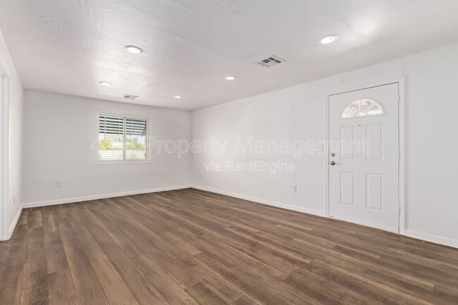 Building Photo - 1117 N 13th St