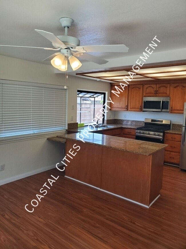 Building Photo - 12675 Verdugo Ave