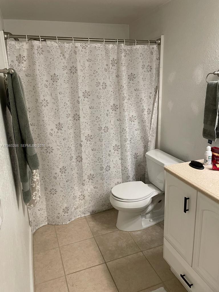 Building Photo - 2900 S University Dr