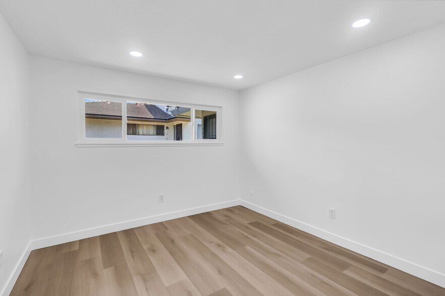 Building Photo - 3531 Rainbow Ln