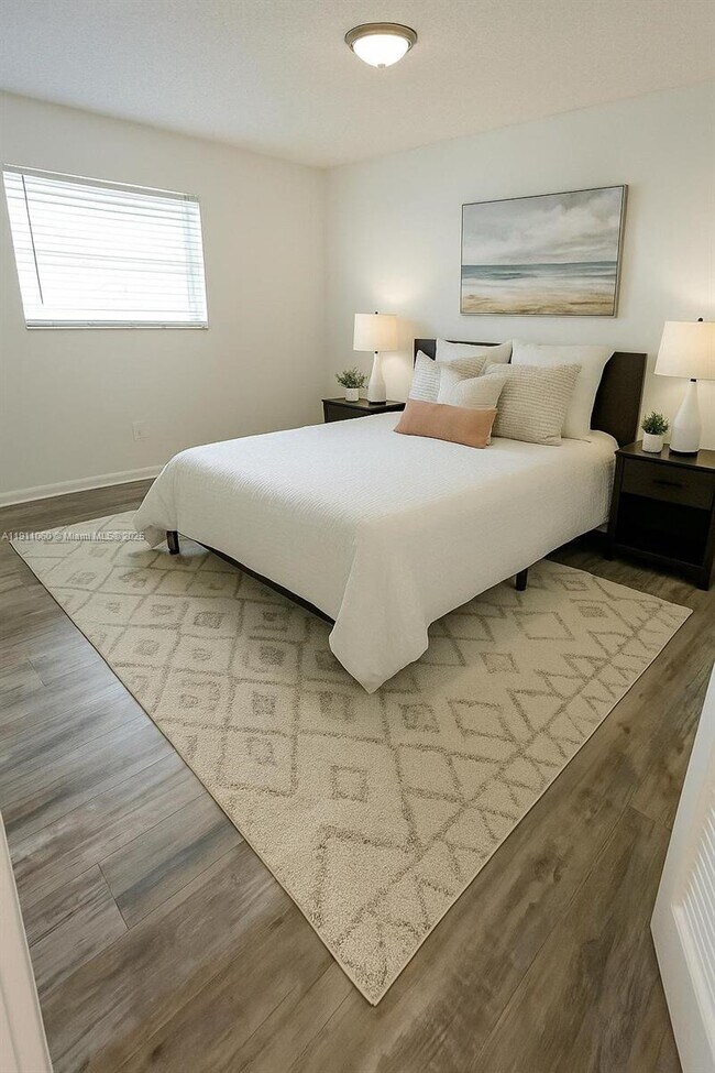 Building Photo - 227 Castlewood Dr