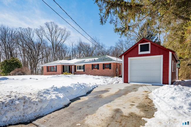 Building Photo - 220 Upper Grassy Hill Rd