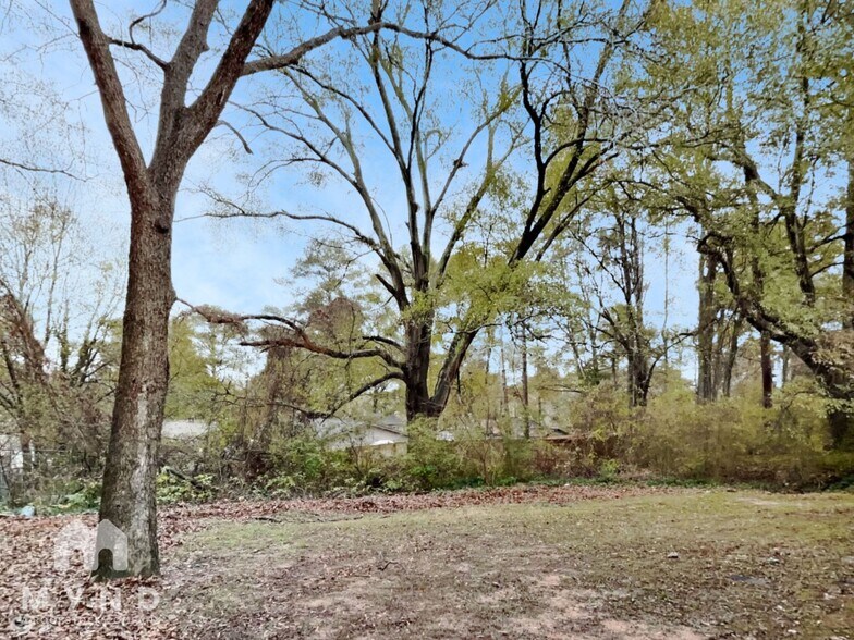 Building Photo - 593 Cedar Ave NW