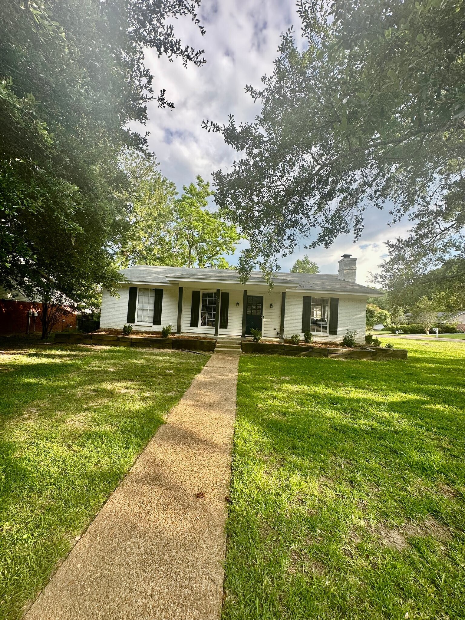 Building Photo - 517 Hunters Creek Cir