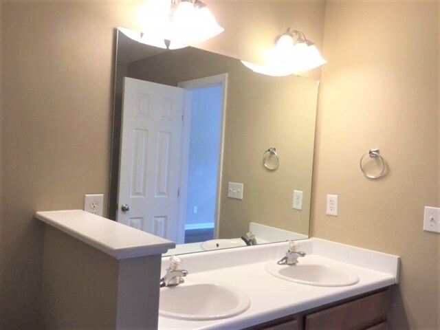 Building Photo - 5148 Mabe Dr