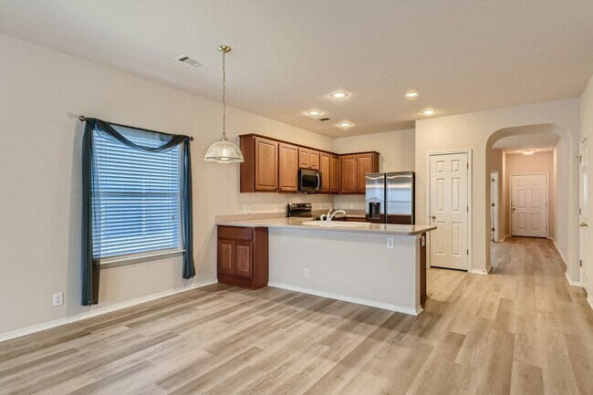 Building Photo - One-Story Beauty in Stone Oak