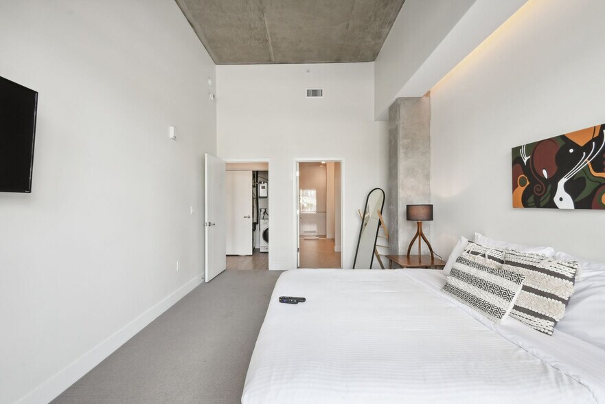 Building Photo - 2880 Zuni St