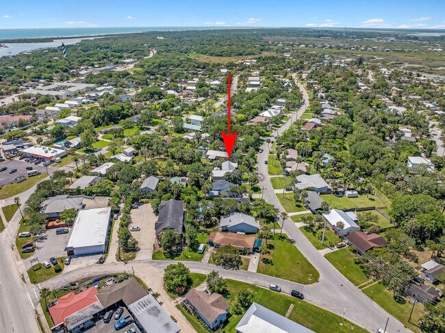 Building Photo - 430 Arricola Ave