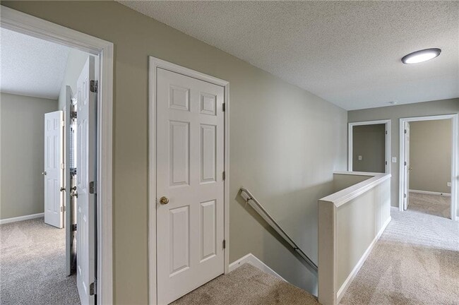 Building Photo - 305 Leatherman Ct