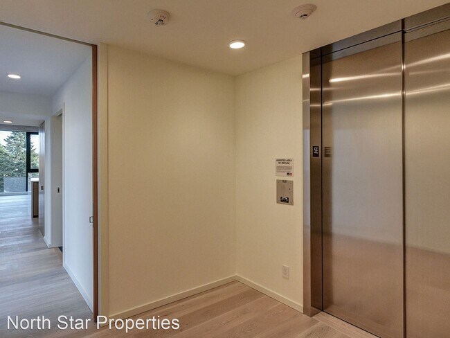 Building Photo - 2 br, 2 bath House - 12 NE Fremont St Unit 5E