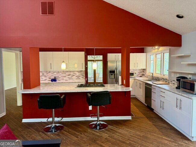 Building Photo - 507 Bridlepath Ln