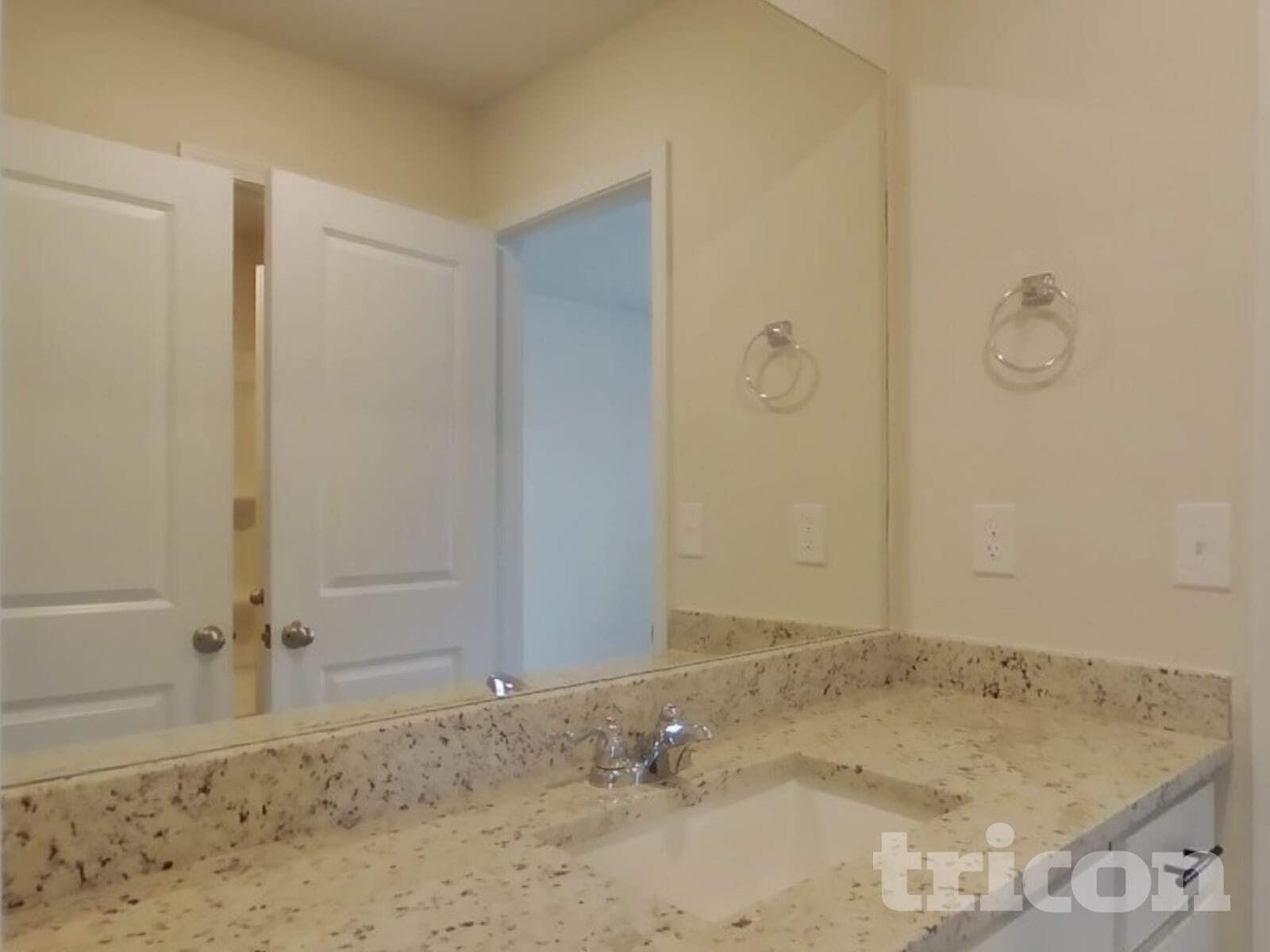 Building Photo - 274 Limestone Cir