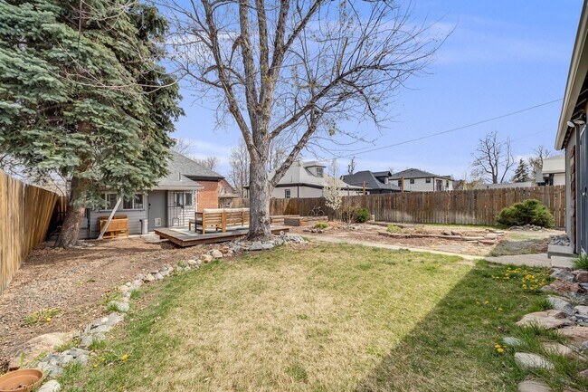 Building Photo - Charming 2BR House in Denver