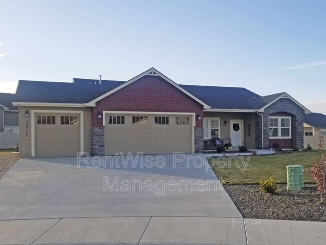 Primary Photo - 16717 Heathrow Way