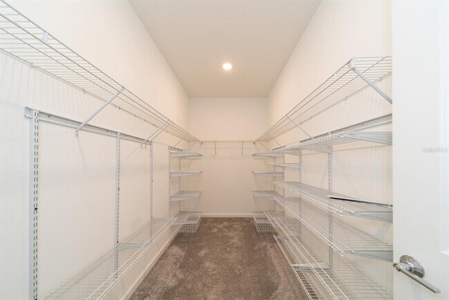 Building Photo - 2898 Armstrong Ave