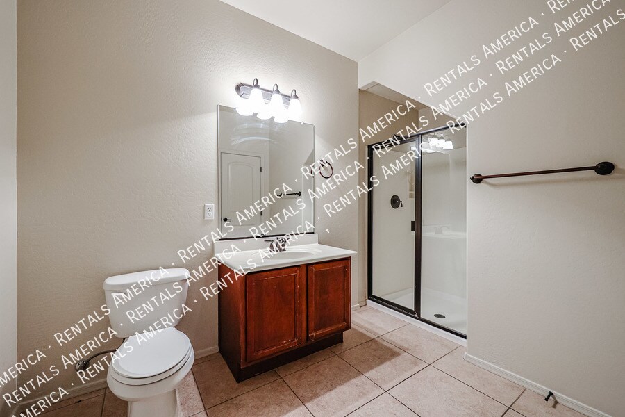 Building Photo - 3410 S Sunland Dr