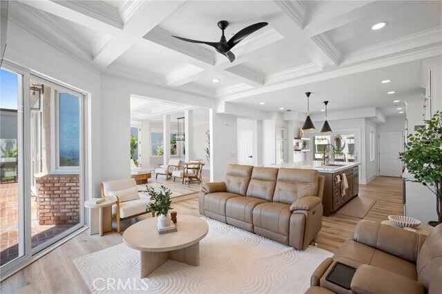 Building Photo - 507 Via Florida