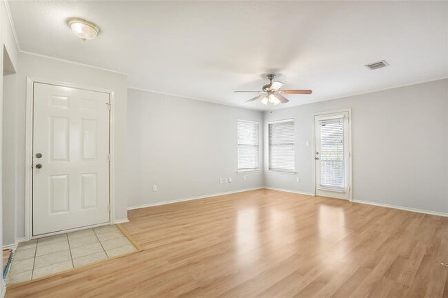 Building Photo - 15204 Drusilla's Dr