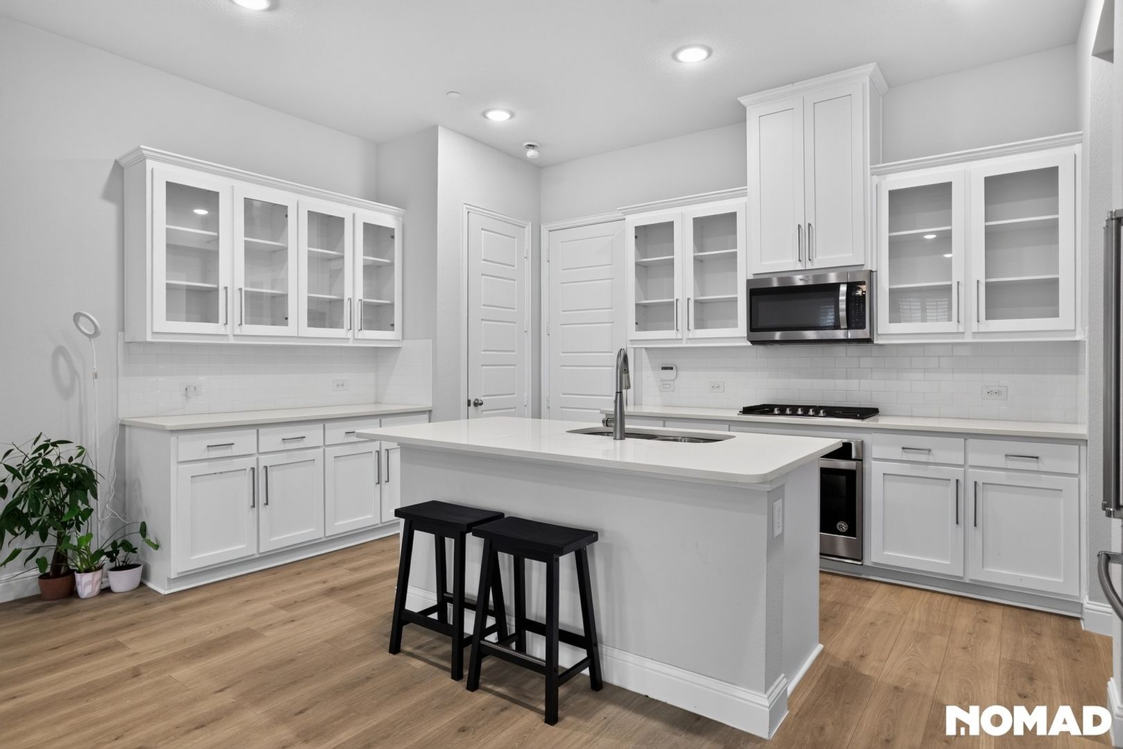 Building Photo - 12990 Jk Ojha St