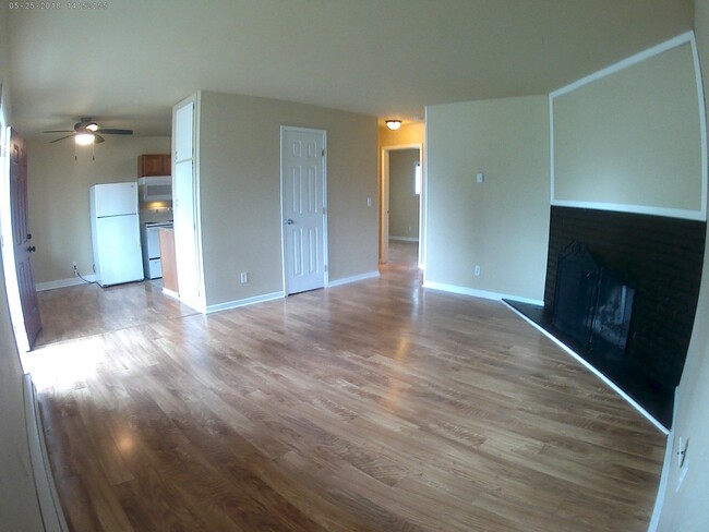 Living room & Fireplace - 1109 16th St SE