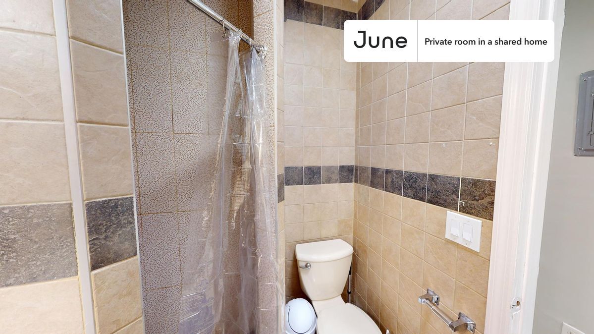 Building Photo - Room in Shared 4 bed/2 bath home