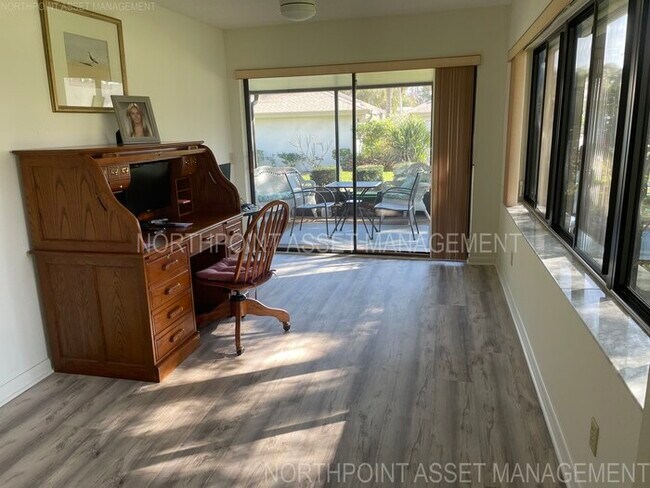 Building Photo - Fully Furnished Golf Course Villa
