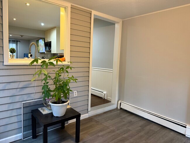 Building Photo - 39 Tina Cir