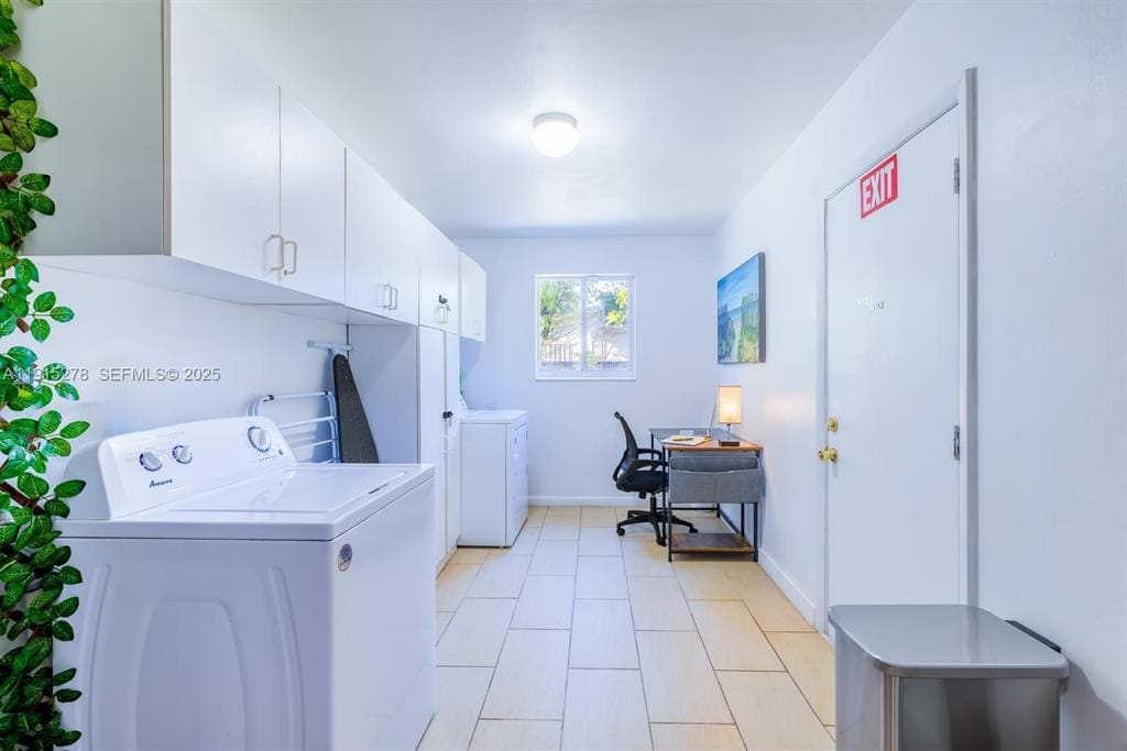 Building Photo - 312 N Luna Ct