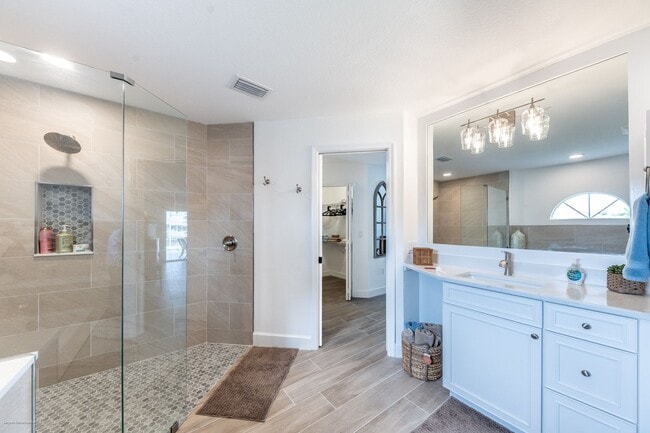 Building Photo - 2572 Brazilia Ct