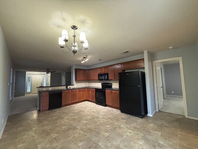 Building Photo - Beautiful 3-bed 2-Bath home in Avery Park ...