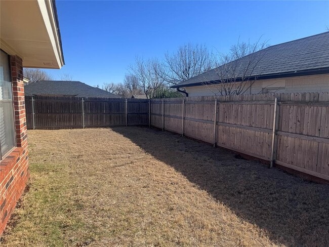 Building Photo - 12216 Sylvester Dr