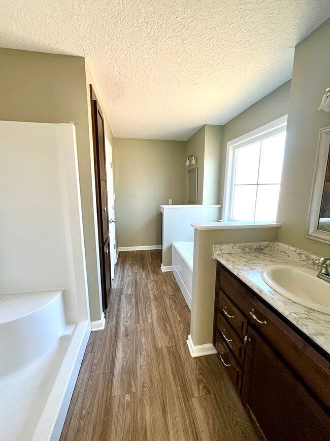 Building Photo - 2562 Tuscan Way