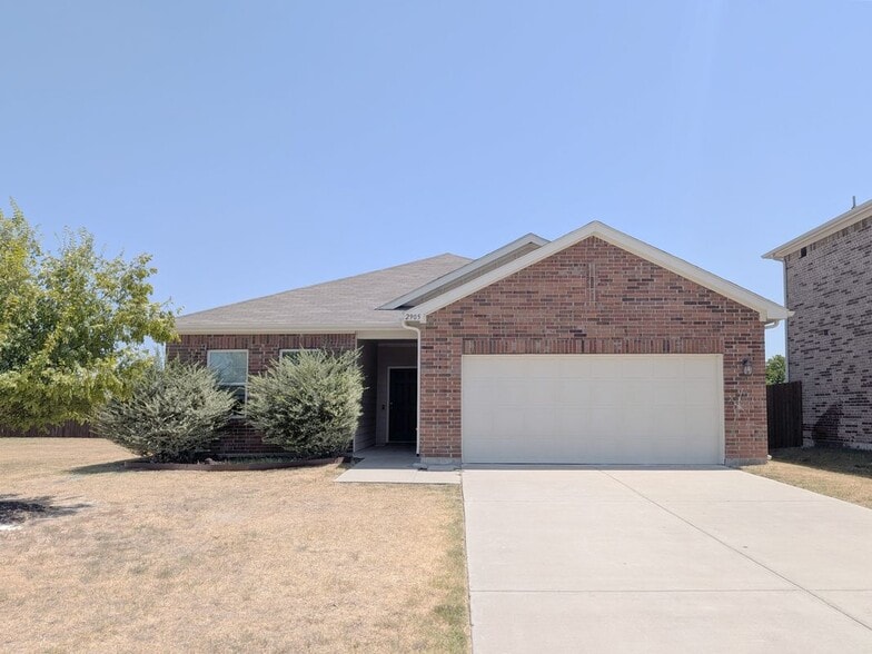 Building Photo - 2905 Aspen Dr