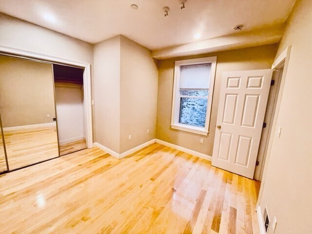 Building Photo - 33 N Bennet St