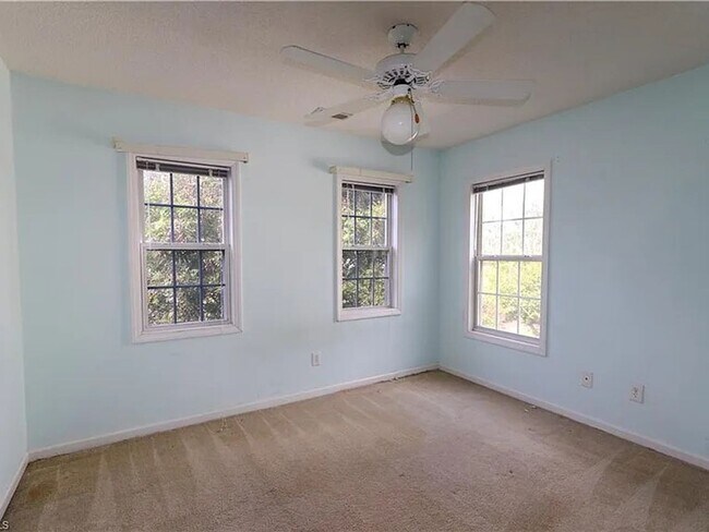 Building Photo - 4820 Manteo Ln