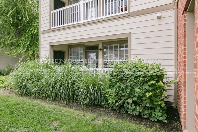 Building Photo - 4261 NE Meadow Creek Cir