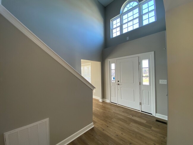 Building Photo - 189 Summerlyn Dr