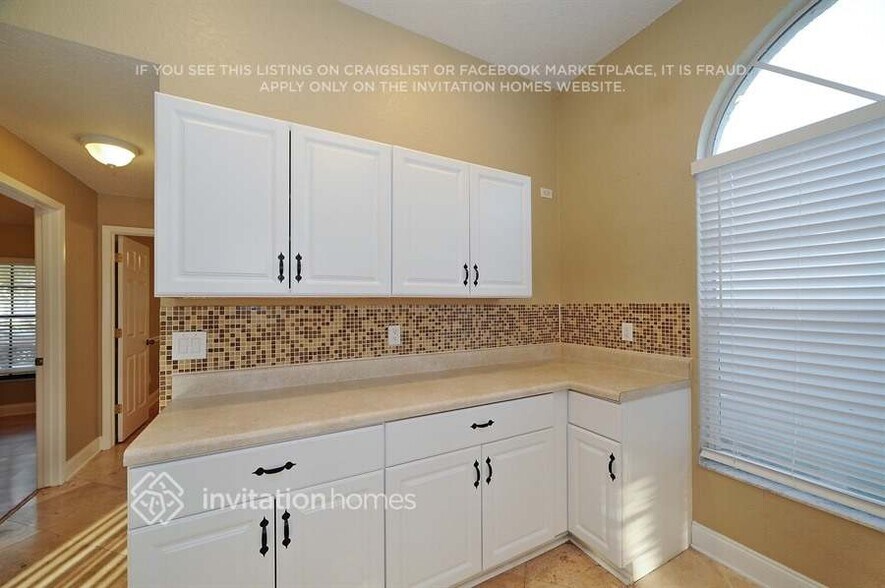 Building Photo - 8945 Bayaud Dr