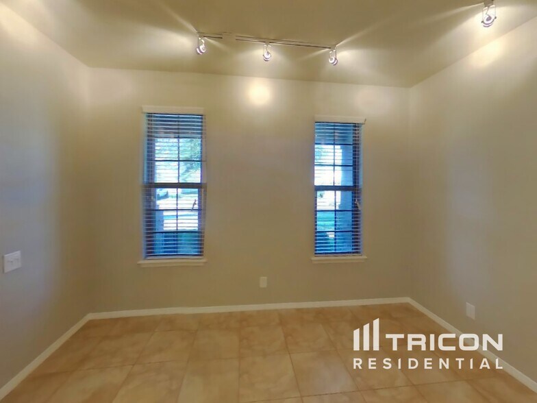 Building Photo - 593 Alpine Thistle Dr