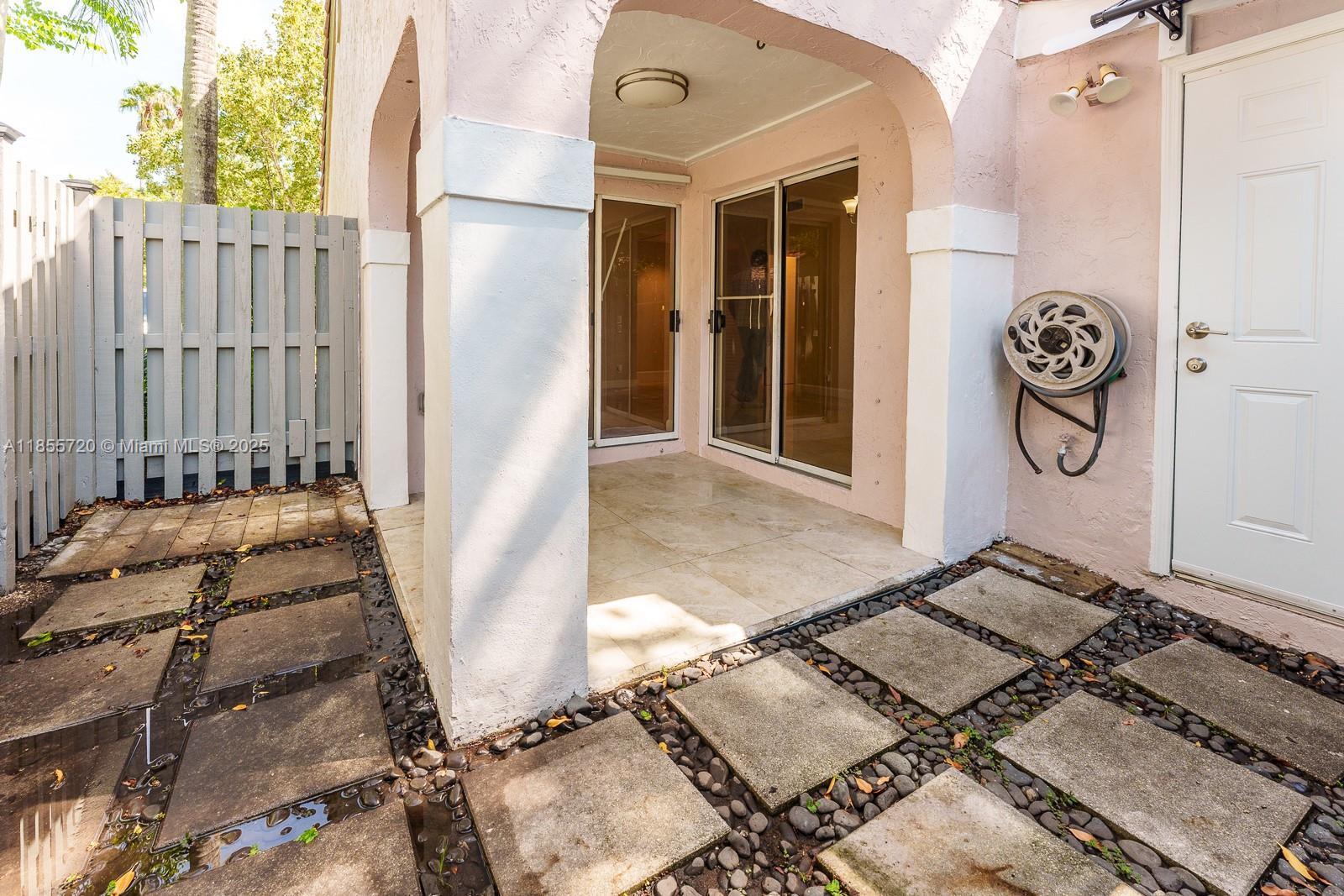 Building Photo - 1462 Springside Dr